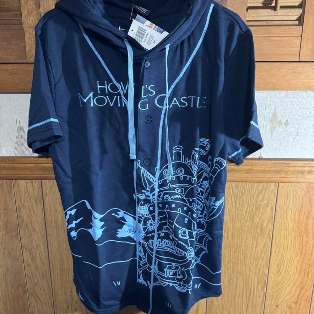 Howl's‎ Moving Castle baseball jersey Size Medium NWT